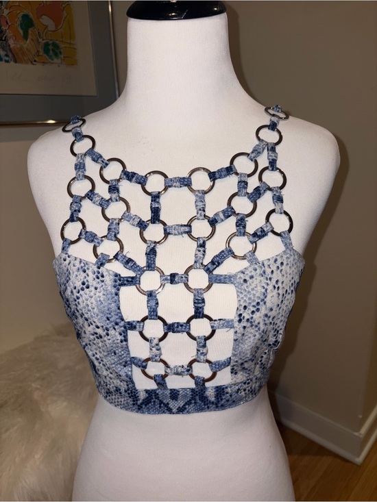 Millau Tops - LF MILLAU Blue Snake-Print Loop Ring Chain Link Crop Top